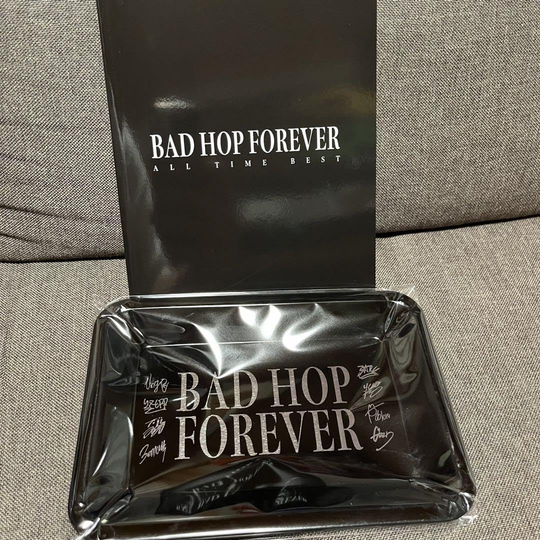 Amazon.co.jp限定 BAD HOP FOREVER メガジャケ付 Amazon.co.jp: BADHOP FOREVER 特典 メガジャケット&メタル